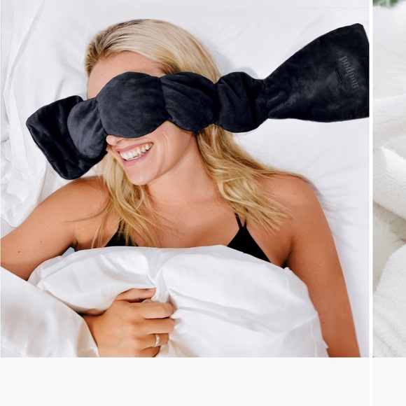 Nodpod weighted blanket for your eyes - Picture 3 of 5